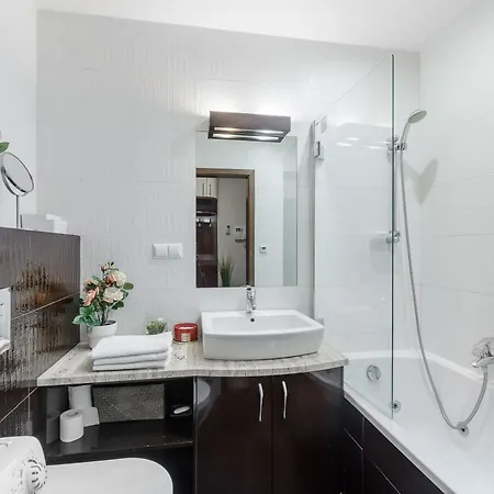 Lumina Cozy Platinum Tower * 바르샤바